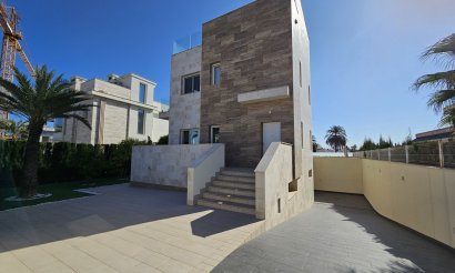 Resale - Villa - La Zenia - 