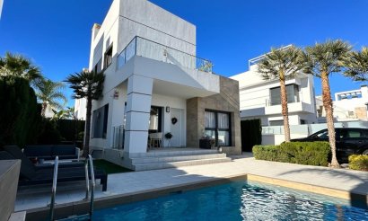 Resale - Villa - Ciudad Quesada - 