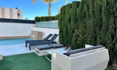 Resale - Villa - Ciudad Quesada - 