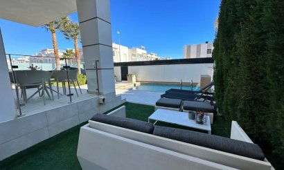 Resale - Villa - Ciudad Quesada - 