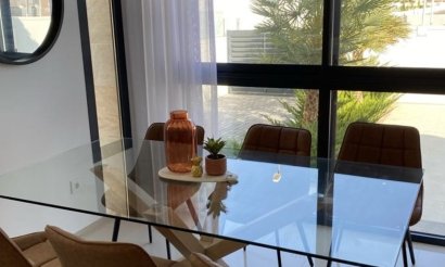 Resale - Villa - Ciudad Quesada - 