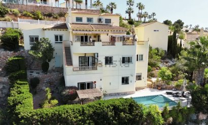 Resale - Villa - Villamartin