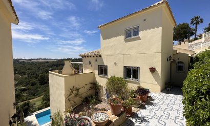 Resale - Villa - Villamartin