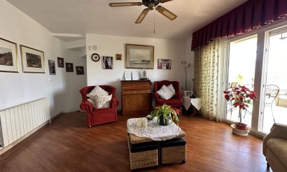 Resale - Villa - Villamartin