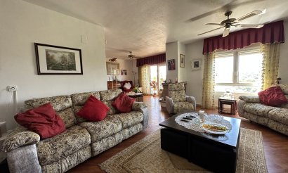 Resale - Villa - Villamartin