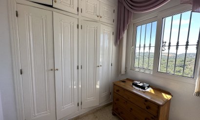 Resale - Villa - Villamartin