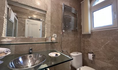 Resale - Villa - Villamartin