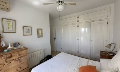 Resale - Villa - Villamartin