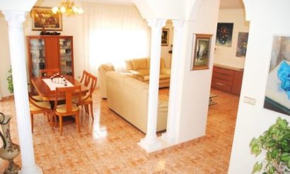 Resale - Villa - La Zenia - 