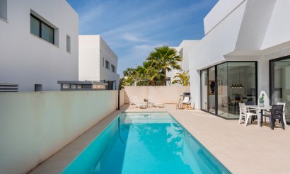 Resale - Villa - Ciudad Quesada - 