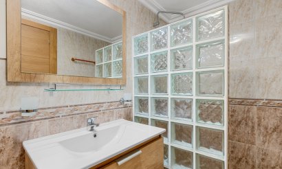 Använda fastigheter - Villa - Torrevieia - Torrevieja