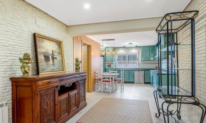 Använda fastigheter - Villa - Torrevieia - Torrevieja