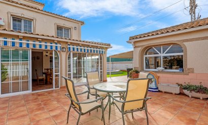 Använda fastigheter - Villa - Torrevieia - Torrevieja