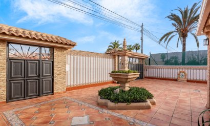 Använda fastigheter - Villa - Torrevieia - Torrevieja