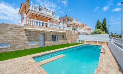 Resale - Villa - Torrevieia - Torrevieja
