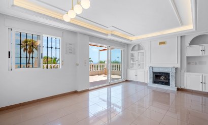 Resale - Villa - Torrevieia - Torrevieja