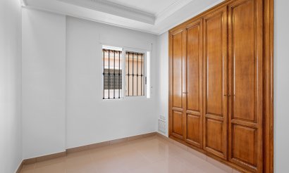 Resale - Villa - Torrevieia - Torrevieja