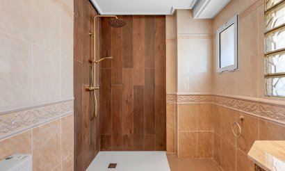 Resale - Villa - Torrevieia - Torrevieja