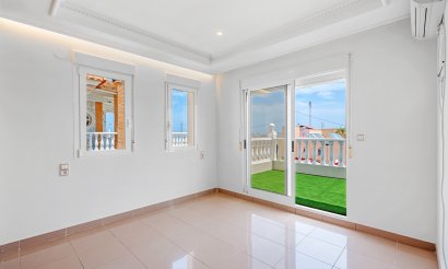 Resale - Villa - Torrevieia - Torrevieja
