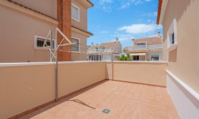 Resale - Villa - Torrevieia - Torrevieja