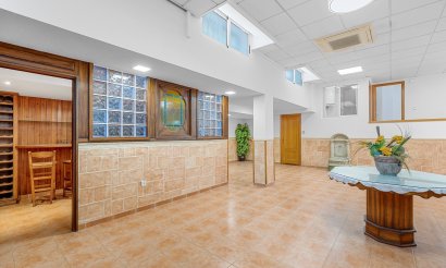 Resale - Villa - Torrevieia - Torrevieja