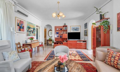 Resale - Villa - Ciudad Quesada - 