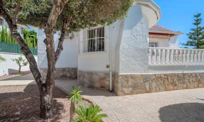 Resale - Villa - Ciudad Quesada - 