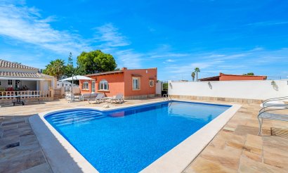 Resale - Finca / Country Property - Almoradí - Las Heredades