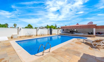 Resale - Finca / Country Property - Almoradí - Las Heredades