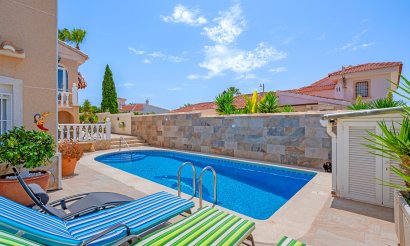 Resale - Villa - Ciudad Quesada - 