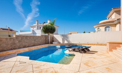 Resale - Villa - Ciudad Quesada - 