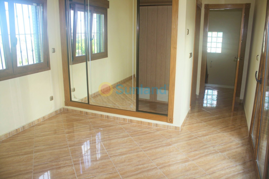 Segunda mano - V - Los Altos