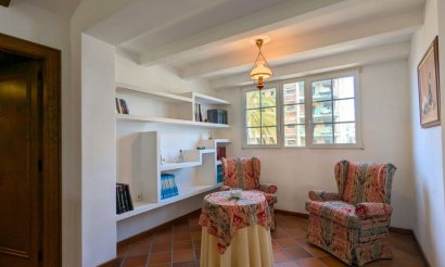 Resale - Villa - Mil Palmeras - 