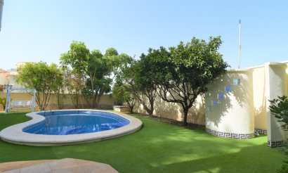 Resale - Villa - Ciudad Quesada - 