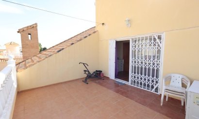 Använda fastigheter - Villa - Orihuela Costa - Playa Flamenca