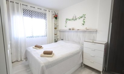 Resale - Bungalow - Orihuela Costa - La Zenia
