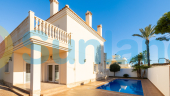 Resale - Villa - Orihuela Costa - Cabo Roig