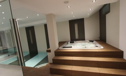 Resale - Villa - Calpe - Zona Puerto Blanco - Maryvilla