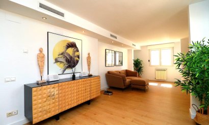 Resale - Villa - Orihuela Costa - Campoamor