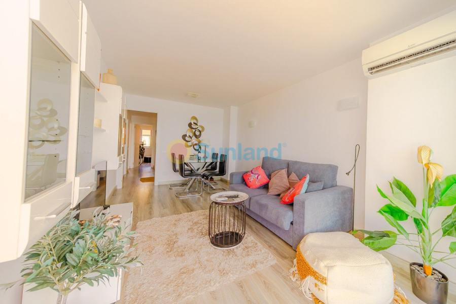 Resale - Apartamento - Torrevieja - Playa del Cura