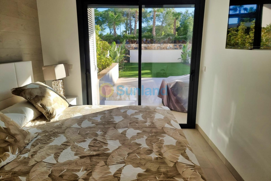 Resale - Flat - Orihuela - Las Colinas Golf