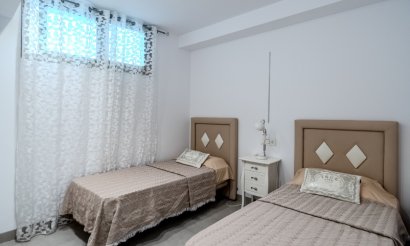 Använda fastigheter - Villa - Orihuela Costa - Villamartin