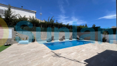 Resale - Villa - Torrevieja - 