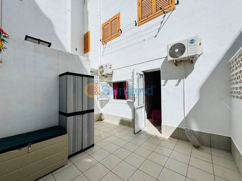 Resale - Townhouse - La Mata - 