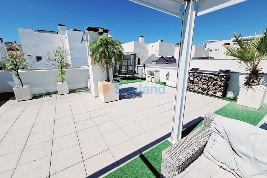 Använda fastigheter - Villa - Orihuela Costa - Villamartin