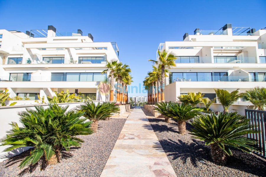 Resale - Apartment - Orihuela Costa - Las Colinas golf