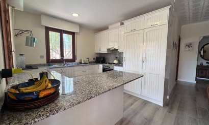 Resale - Villa - Monovar