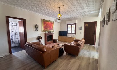 Resale - Villa - Monovar