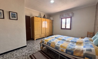 Resale - Villa - Monovar