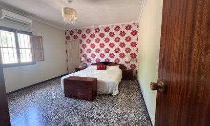 Resale - Villa - Monovar